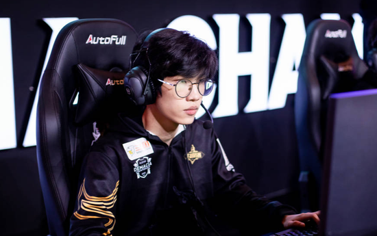 中手游股价大幅下跌分析与市场前景展望